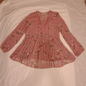 Adam Levine dark pink floral shirt w/ lace up neckline high low long sleeve XL